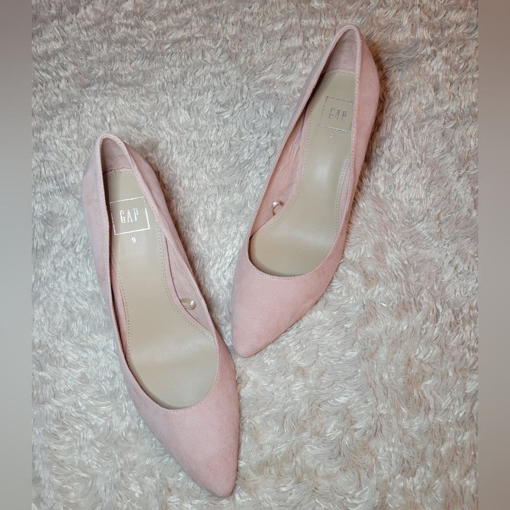 Gap Suede Classic Pump in Dusty Rose, Size 9